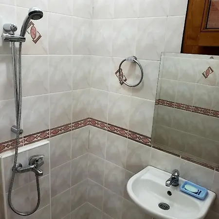 стаи за гости Holiday Garden Guest house *